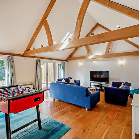 Court Lodge Oast Хийтфийлд Екстериор снимка